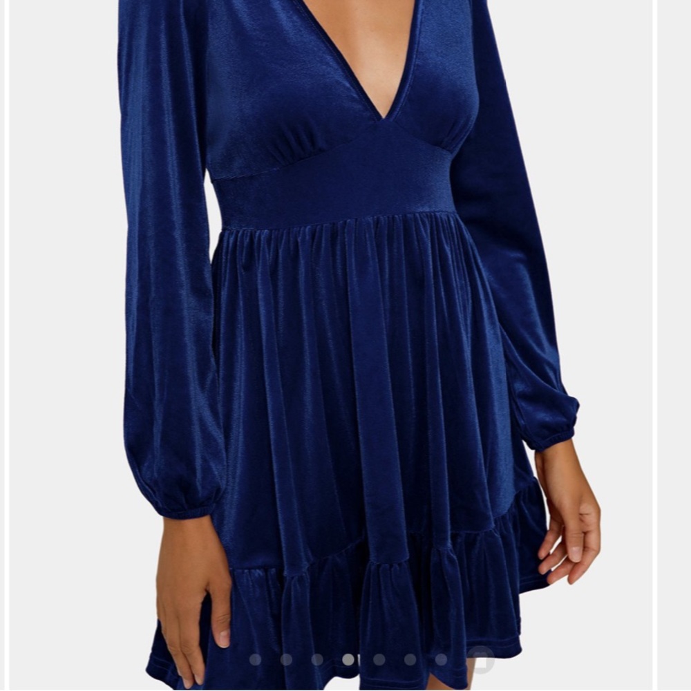 Halara sz L Deep V Neck Long Sleeve Ruffled Hem Velvet Mini Chill Party Dress